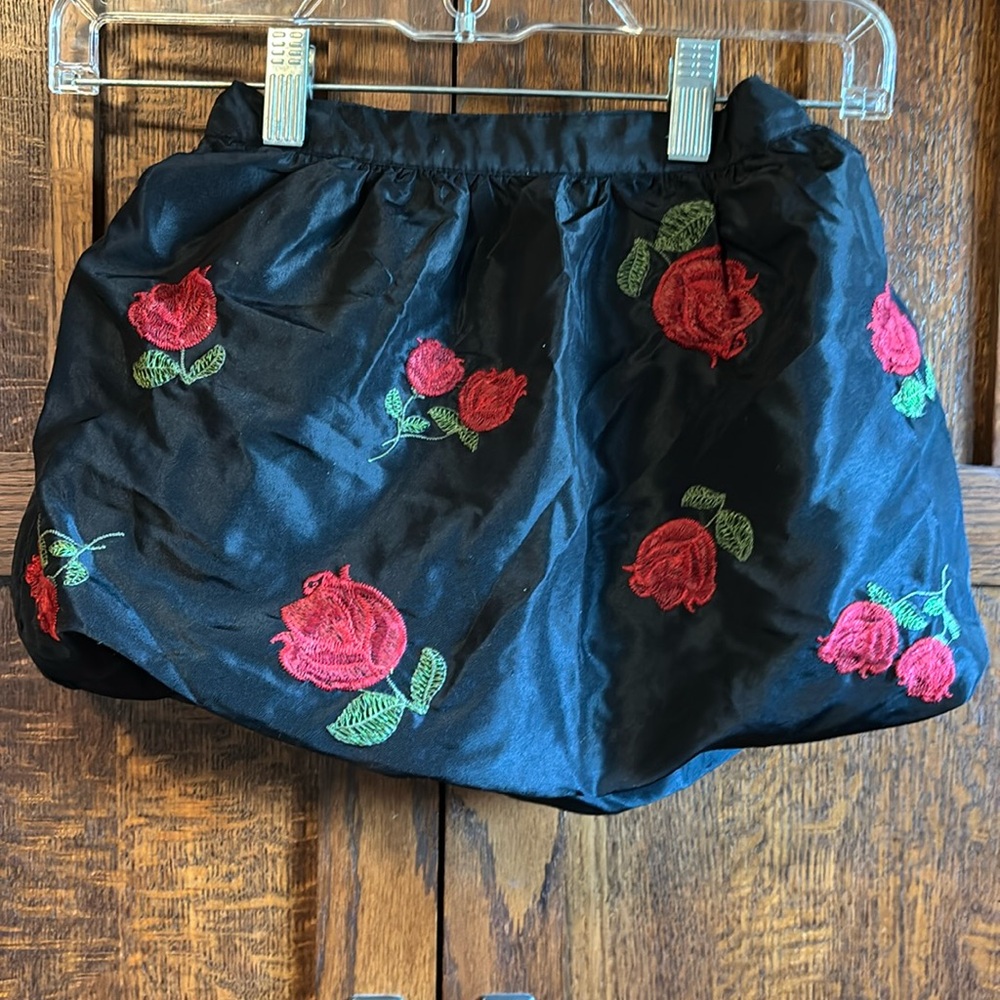Koala Kids Bubble Skirt Toddler Girls Size 4T Black Red Rose embroidery